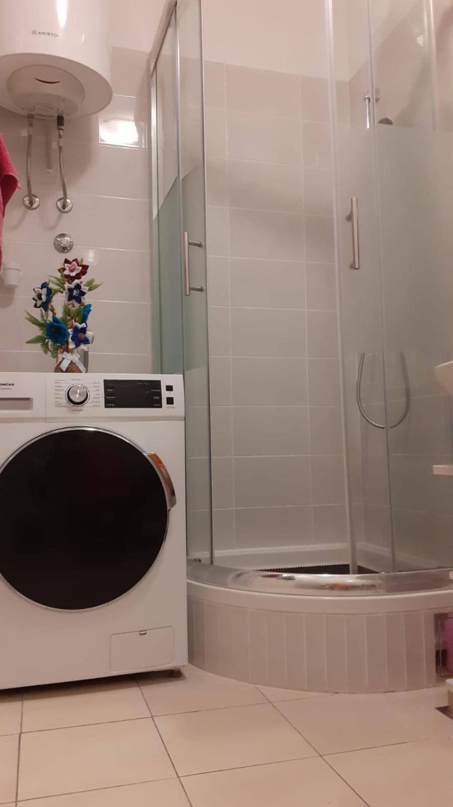 Mariposa, Apartment With Balcony, Private Parking In The Garage, Near The Biggest Shopping Center Mall Of 斯普利特 外观 照片